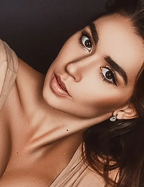 Elena, profilo suggerito su Carine Amici
